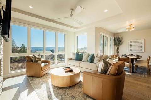 New luxury townhome in Deer Valley East Village