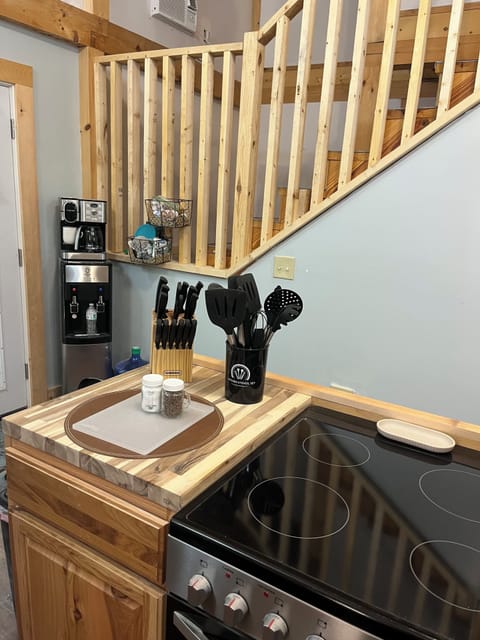 Water dispenser and coffee service.