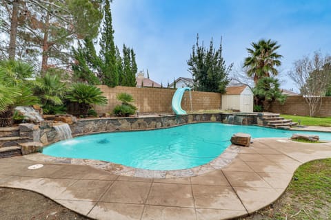 Palmdale Vacation Rental | 4BR | 3BA | Stairs Required | 2,833 Sq Ft