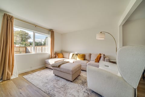 Seattle Vacation Rental | 2BR | 1BA | 1,200 Sq Ft | 4 Steps to Enter