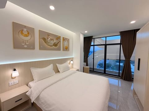 Standard Double Room, City View | Desk, laptop workspace, free WiFi
