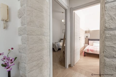 Apartment | Living area | Flat-screen TV