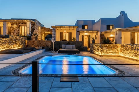 Villa | Pool | Seasonal outdoor pool