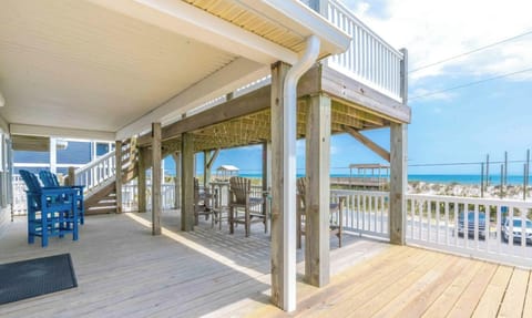 Covered Porch & Sun Deck III