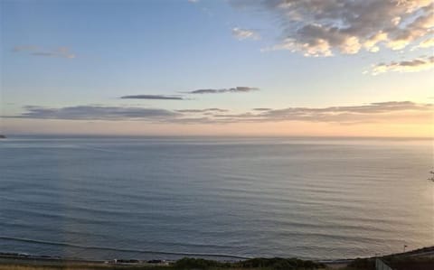 The Seaview Lookout, Scarborough- Host & Stay