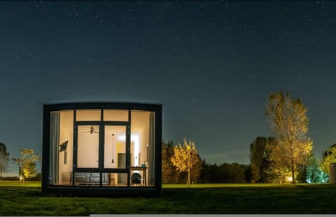 House | 1 bedroom