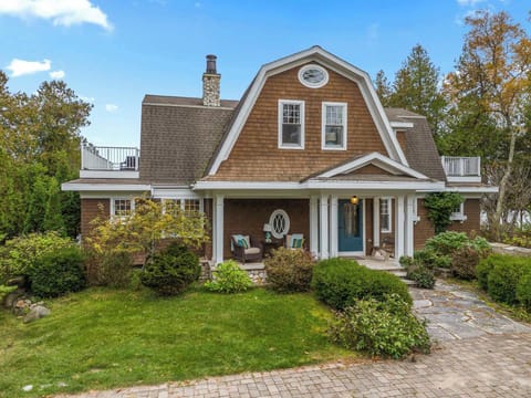 Gorgeous Cape Cod Style home on Lake Michigan!