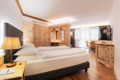 In-room safe, desk, blackout drapes, free WiFi