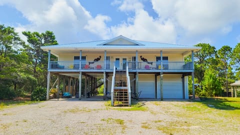 Your perfect beach getaway—relax, unwind, and enjoy the coastal charm