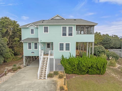 WH5991: Stella Marina | Front Exterior