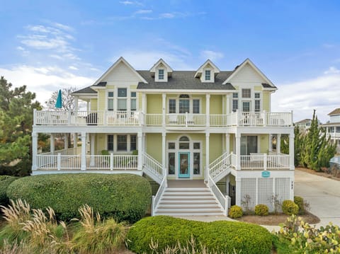 BU20: Ocean Jewel | Front Exterior