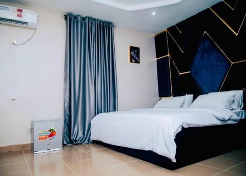 Family Room, Balcony, City View | Desk, laptop workspace, blackout drapes, soundproofing