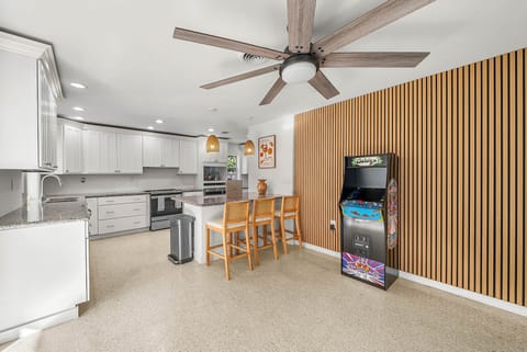 007 8045WestLakeDrive WestPalmBeach FL 33406 FULL