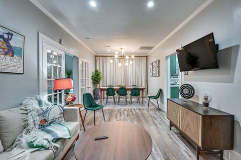 New Bern Vacation Rental | 3BR | 1BA | 1,008 Sq Ft | 4 Steps to Enter
