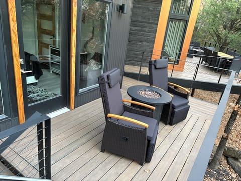 Private Deck with Fire pit
