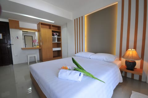 Family Triple Room, Balcony | Minibar, desk, soundproofing