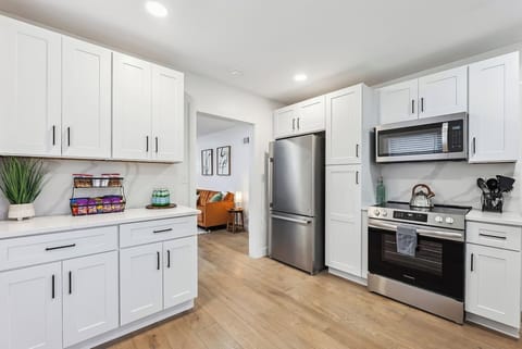 Nice open and well-equipped kitchen for all your needs!