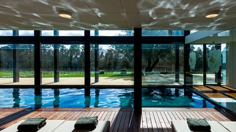 Indoor pool, seasonal outdoor pool, sun loungers