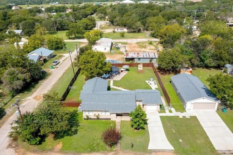 Large estate with huge backyard and entertaining space. Spa, covered dining area, fire pit, BBQ propane grill & plenty of space for kids or events.