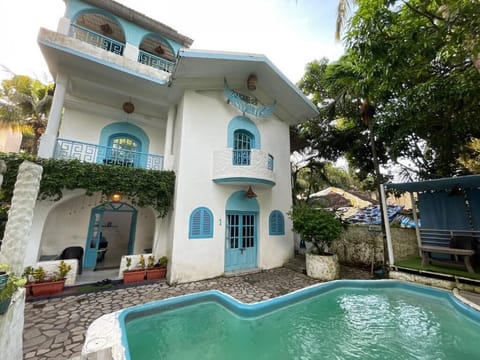 Outdoor pool, open 10:00 AM to 8:00 PM, sun loungers