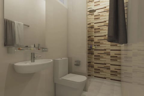 Shower, rainfall showerhead, free toiletries, hair dryer