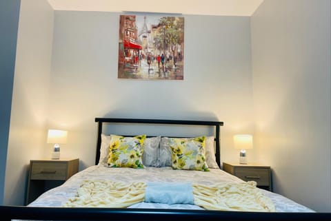 3 bedrooms, iron/ironing board, free WiFi, bed sheets