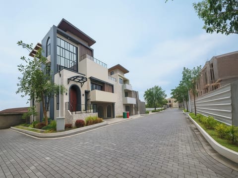 Villa, 2 Bedrooms | Desk, blackout drapes, free WiFi, bed sheets