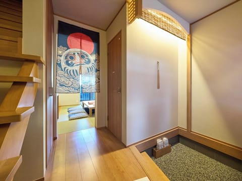 Basic Apartment | Desk, WiFi (free), bed sheets