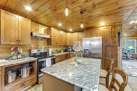 House (2 Bedrooms) | Interior