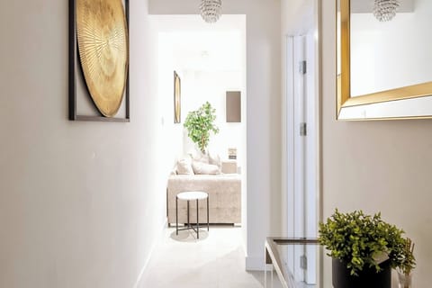 Apartment, 2 Bedrooms, Smoking, City View | Interior