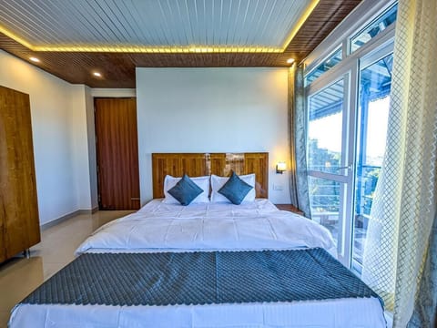 Standard Double Room, Balcony, Mountain View | Desk, laptop workspace, free WiFi
