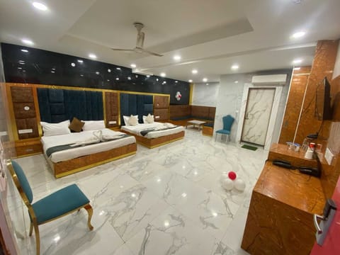 Premium bedding, desk, laptop workspace, free WiFi