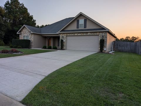 The Cameran Cottage Home