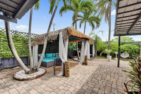 Studio, 1 King Bed, Kitchen, Garden View (Rainbow Falls 2) | Terrace/patio