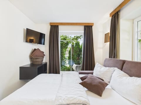 Family Apartment, Non Smoking | In-room safe, iron/ironing board, free WiFi