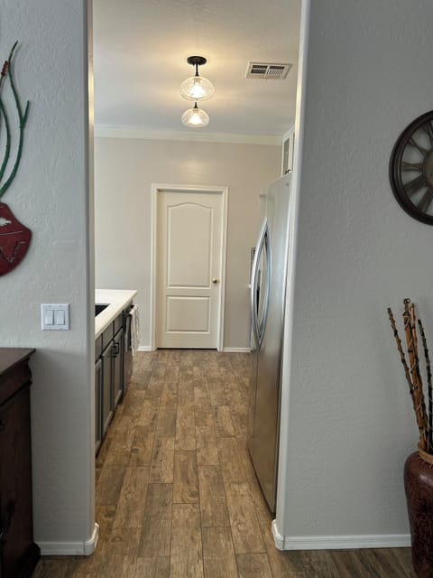 Kitchen entry