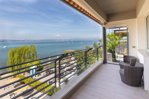 Panoramic Double Room, Lake View | Balcony view