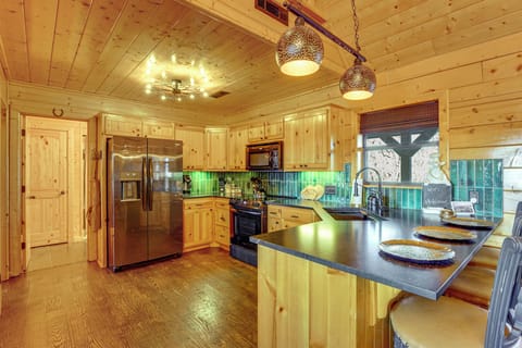 Kitchen | Cabin | 1st Floor