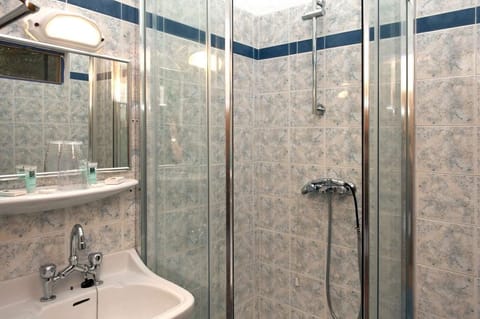 Blackout drapes, iron/ironing board, free WiFi, bed sheets