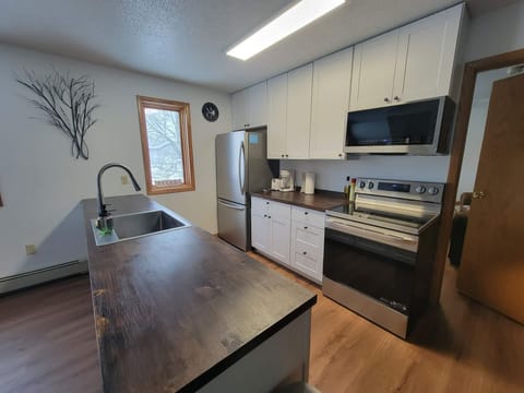 Fully updated kitchen