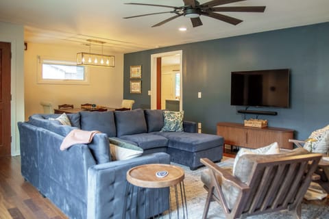 Living room with Smart TV 