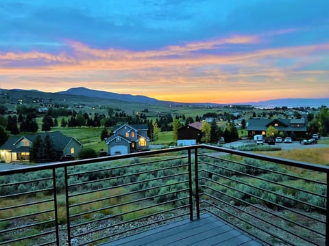 Luxury House, 5 Bedrooms, Lake View, Mountainside | Lake view