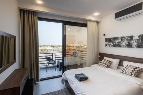 In-room safe, desk, free WiFi, bed sheets