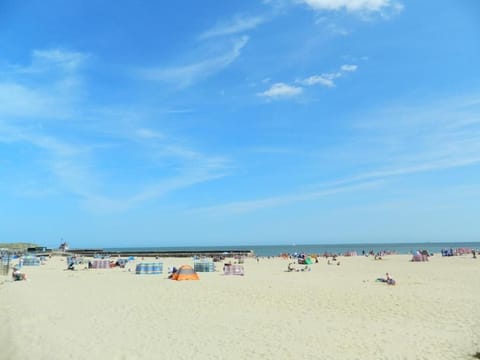 House, 3 Bedrooms, Smoking | Beach