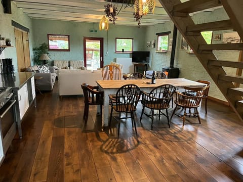 Natuur Vakantie Bonte Haan - Natuurhuisje De Stal - dining room