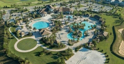 House, 6 Bedrooms | Exterior