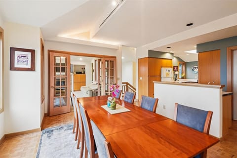 Dining Area at Pacific Vista