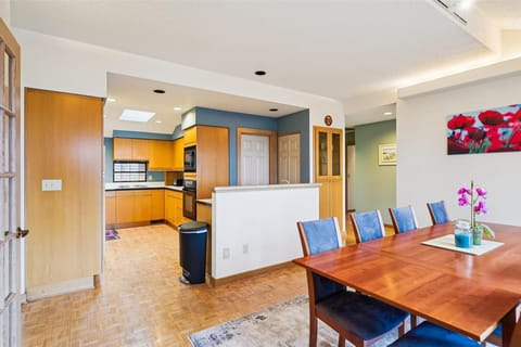 Dining Area at Pacific Vista