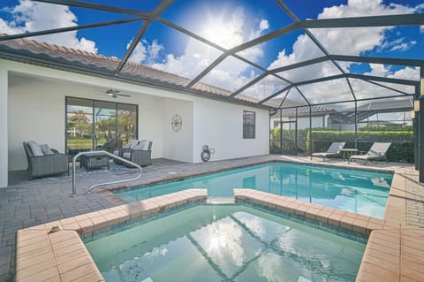 Tropical Escape - Arborwood Preserve home with private heated pool and spa, and resort amenities