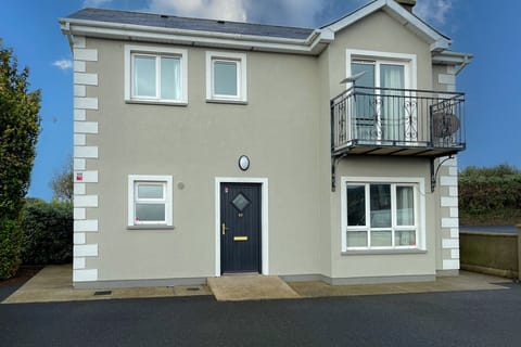 Seacliff Holiday Home No. 43 | Dunmore East Self Catering in Waterford